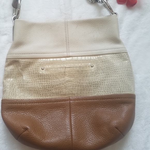 B Makowsky Crossbody - Picture 3 of 15